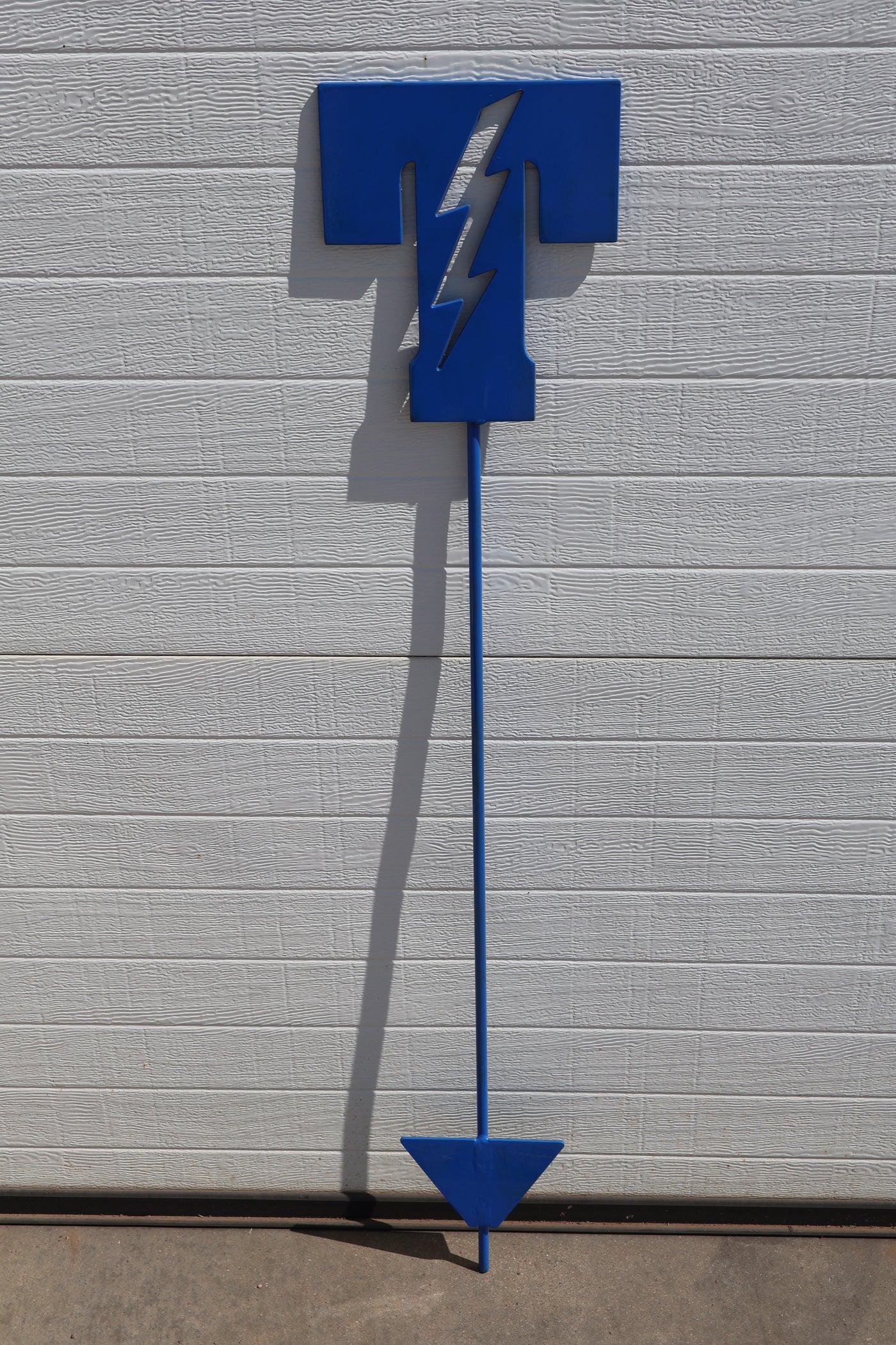 Team yard sign on a 3 foot stake made by LSE Manufacturing